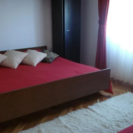 Xenia Apartament *